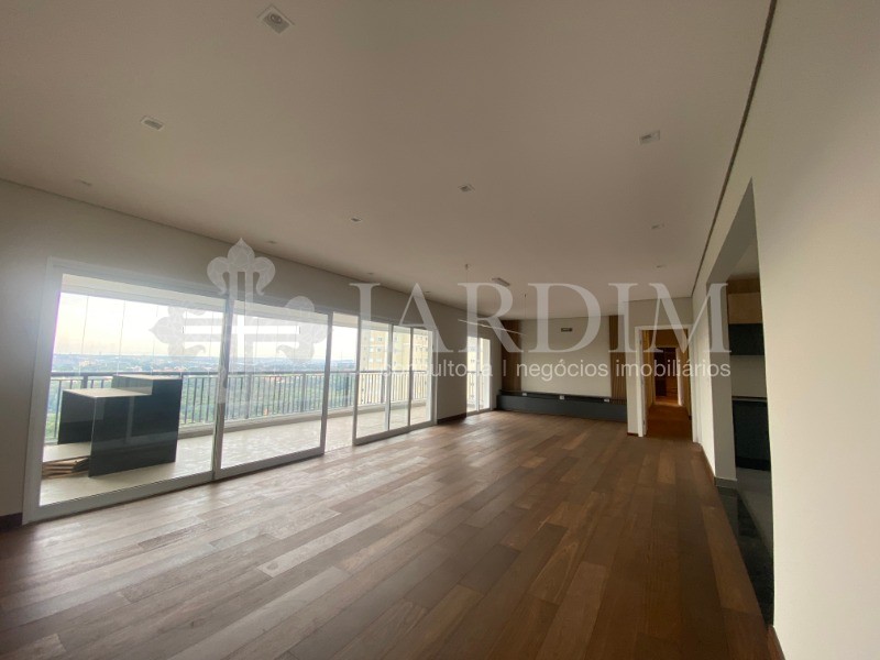 Apartamento à venda com 4 quartos, 240m² - Foto 1