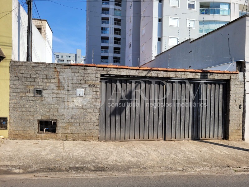 Casa à venda com 3 quartos, 360m² - Foto 4