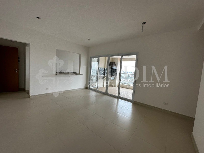 Apartamento à venda com 3 quartos, 86m² - Foto 2