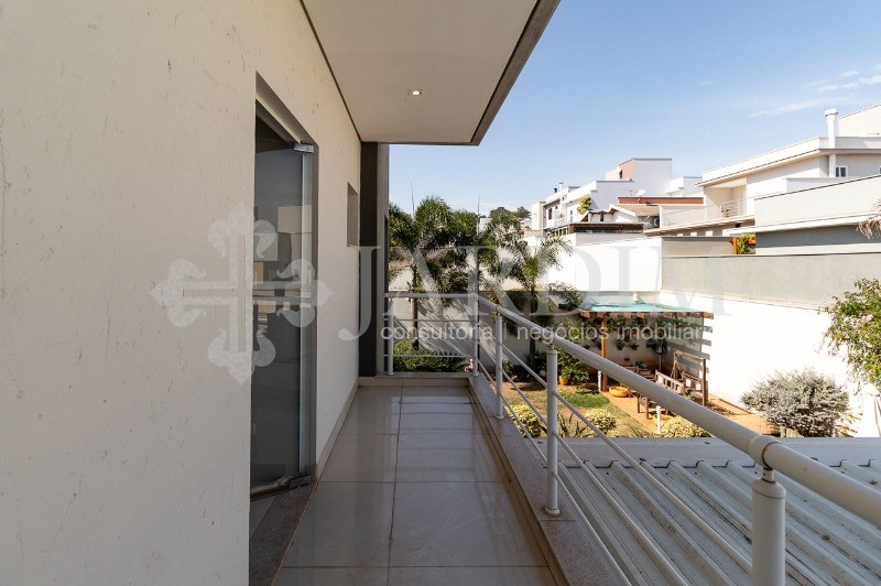 Casa de Condomínio à venda com 3 quartos, 248m² - Foto 3