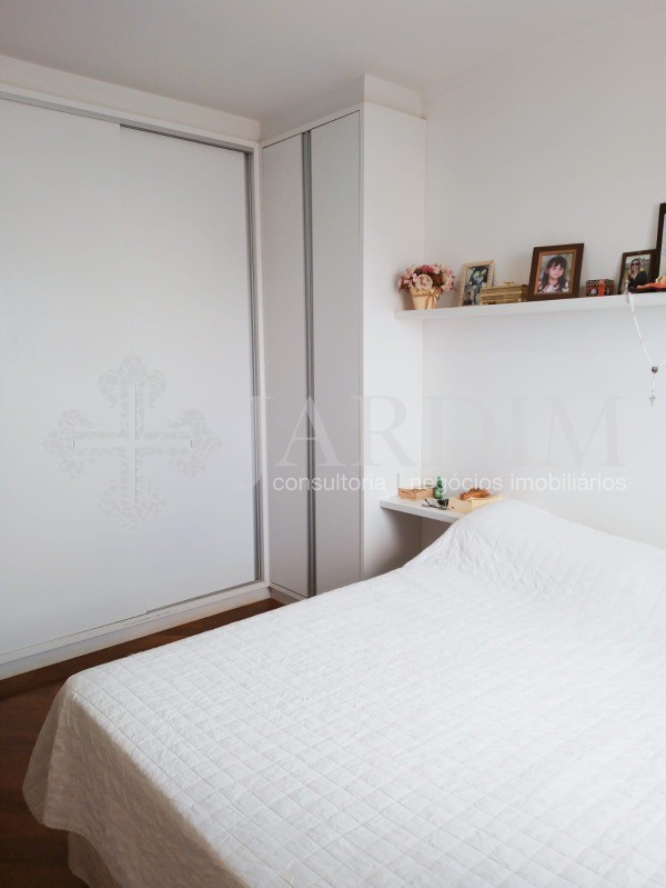 Apartamento à venda com 3 quartos, 117m² - Foto 11