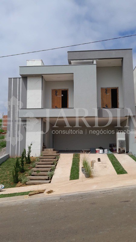 Casa à venda com 3 quartos, 250m² - Foto 3