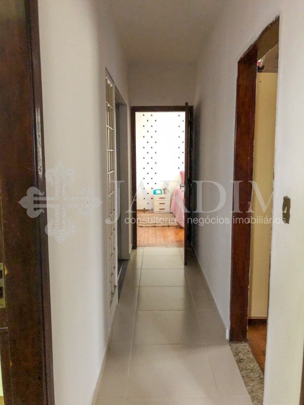 Casa à venda com 3 quartos, 207m² - Foto 11