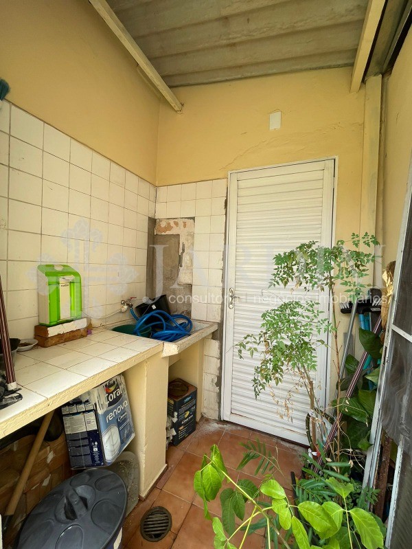 Casa à venda e aluguel com 2 quartos, 110m² - Foto 22