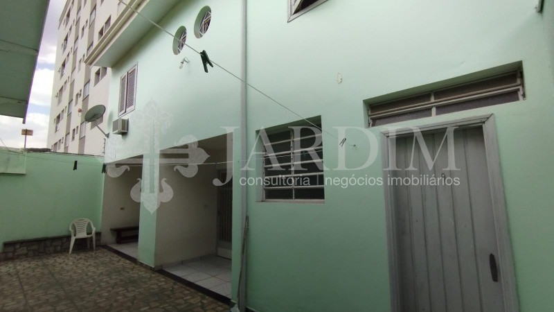 Casa à venda com 3 quartos, 350m² - Foto 21