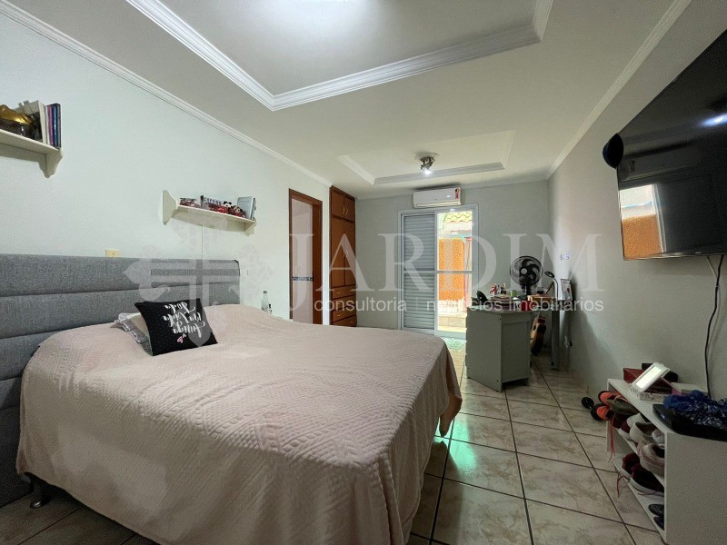 Casa à venda e aluguel com 6 quartos, 250m² - Foto 55