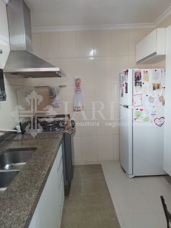 Apartamento à venda com 3 quartos, 117m² - Foto 25