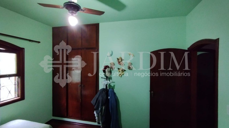 Casa à venda com 3 quartos, 350m² - Foto 10