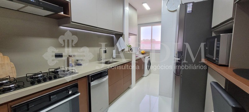 Apartamento à venda com 3 quartos, 74m² - Foto 4