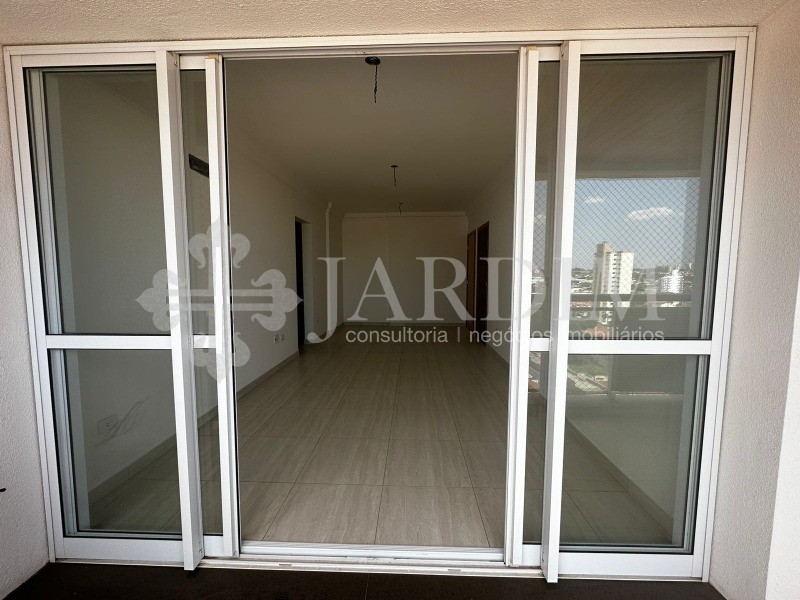 Apartamento à venda com 3 quartos, 98m² - Foto 9