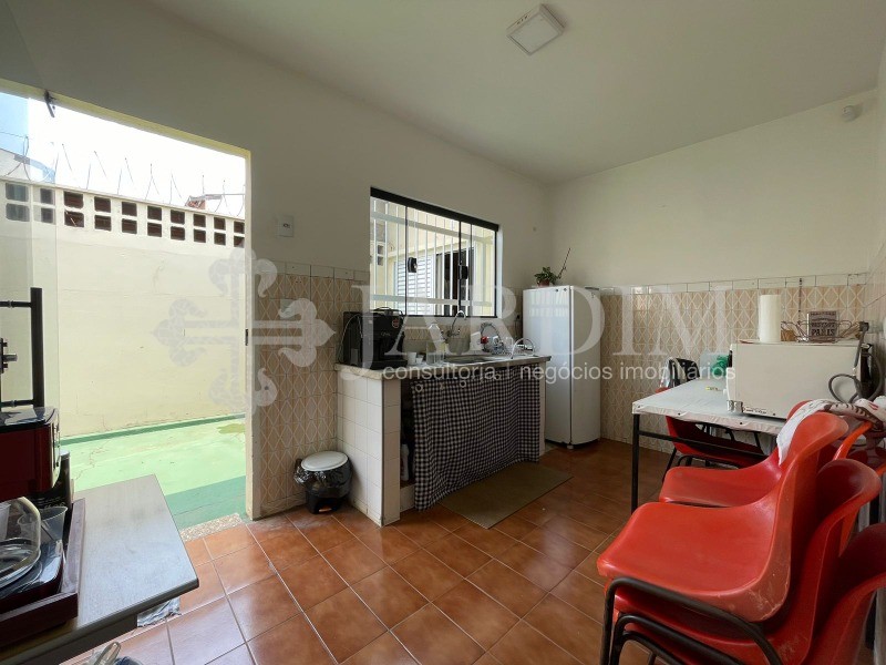 Casa à venda e aluguel com 2 quartos, 110m² - Foto 20