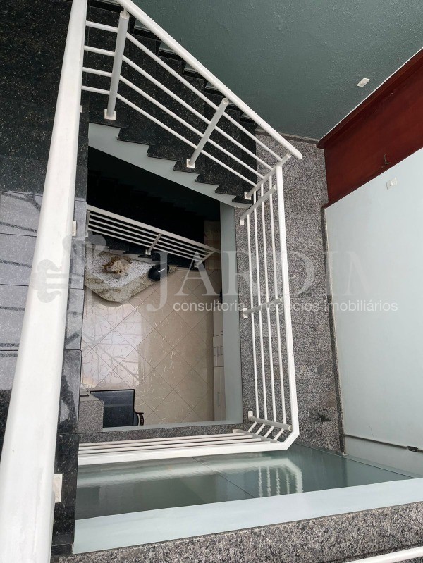 Casa à venda e aluguel com 6 quartos, 250m² - Foto 5