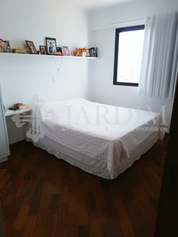 Apartamento à venda com 3 quartos, 117m² - Foto 9