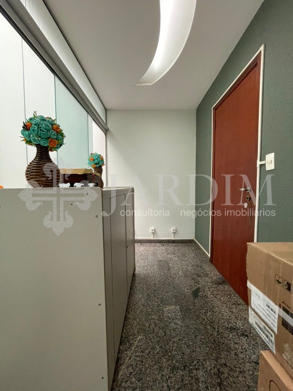 Casa à venda e aluguel com 6 quartos, 250m² - Foto 43