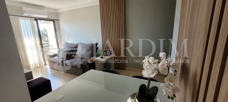 Apartamento à venda com 3 quartos, 74m² - Foto 1