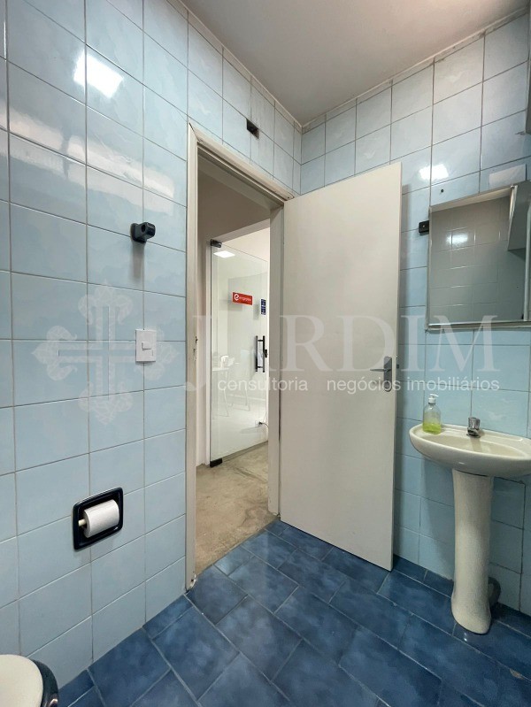 Casa à venda e aluguel com 2 quartos, 110m² - Foto 14