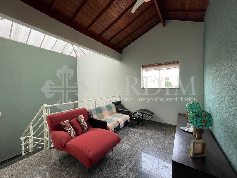 Casa à venda e aluguel com 6 quartos, 250m² - Foto 15