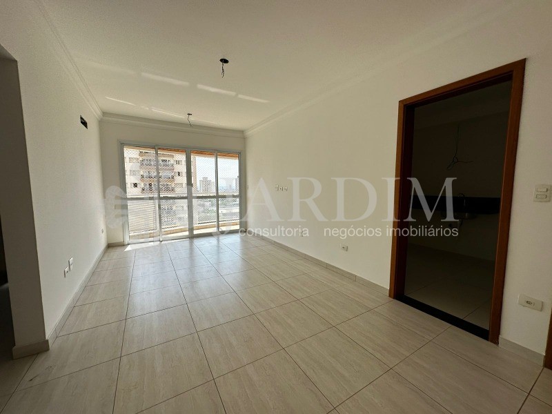 Apartamento à venda com 3 quartos, 98m² - Foto 2