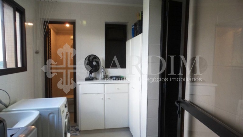 Apartamento à venda com 3 quartos, 180m² - Foto 18