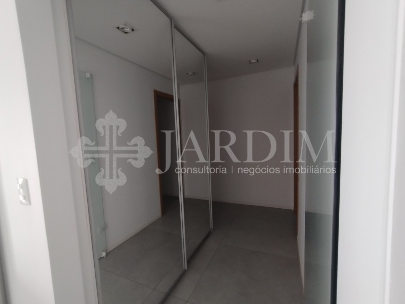 Apartamento para alugar com 2 quartos, 151m² - Foto 16