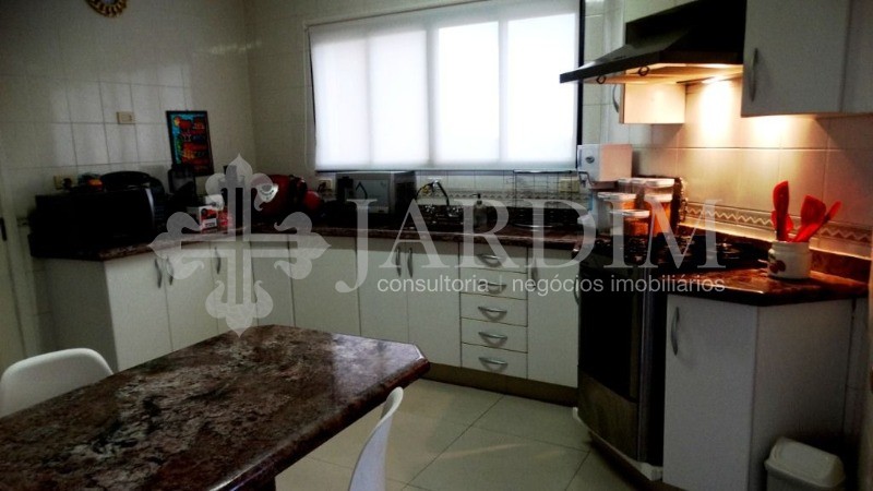 Apartamento à venda com 3 quartos, 180m² - Foto 19