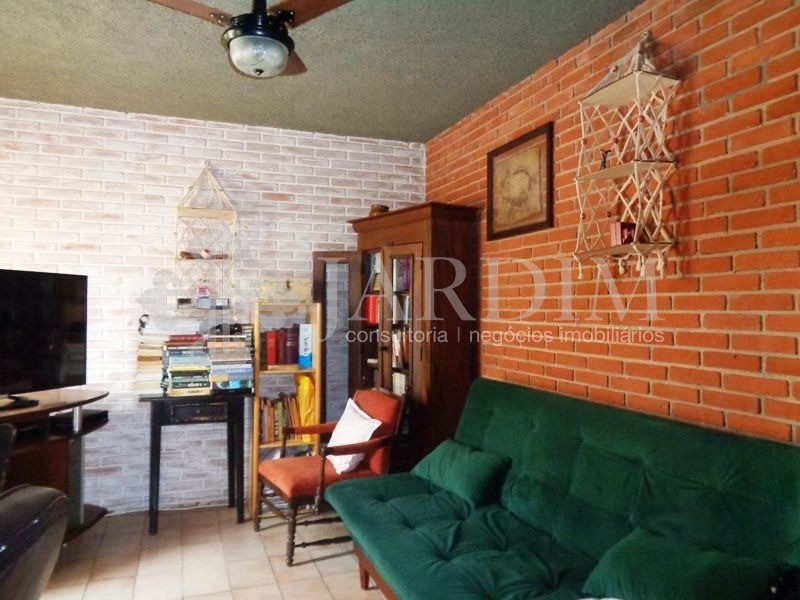 Casa à venda com 2 quartos, 89m² - Foto 5