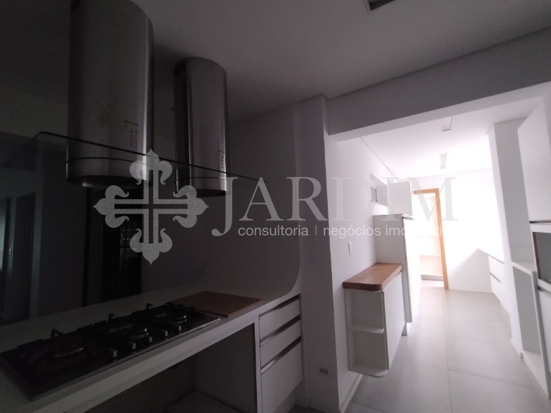 Apartamento para alugar com 2 quartos, 151m² - Foto 35