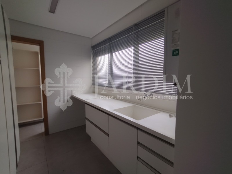 Apartamento para alugar com 2 quartos, 151m² - Foto 12