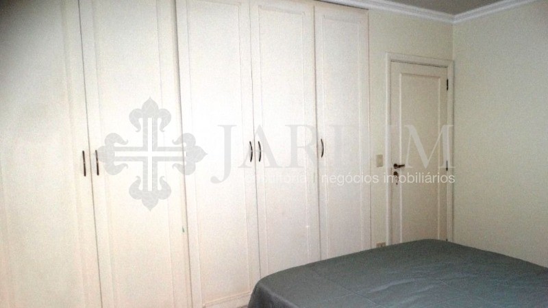 Apartamento à venda com 3 quartos, 180m² - Foto 5