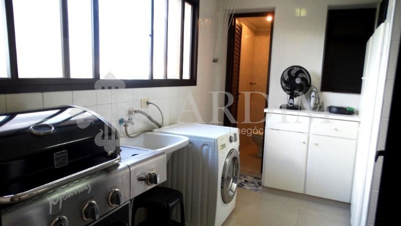 Apartamento à venda com 3 quartos, 180m² - Foto 20