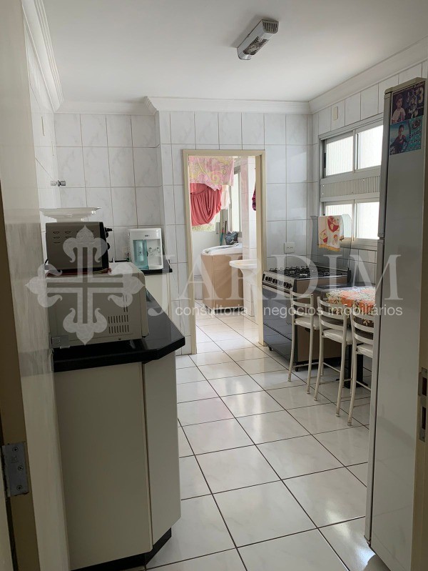 Apartamento à venda com 3 quartos, 157m² - Foto 16