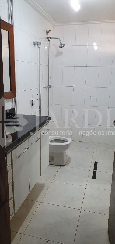 Casa à venda e aluguel com 4 quartos, 580m² - Foto 17