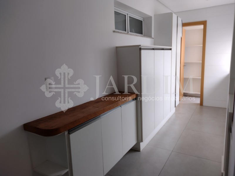 Apartamento para alugar com 2 quartos, 151m² - Foto 14