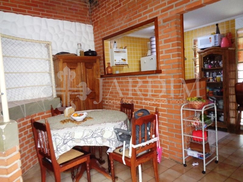 Casa à venda com 2 quartos, 89m² - Foto 1