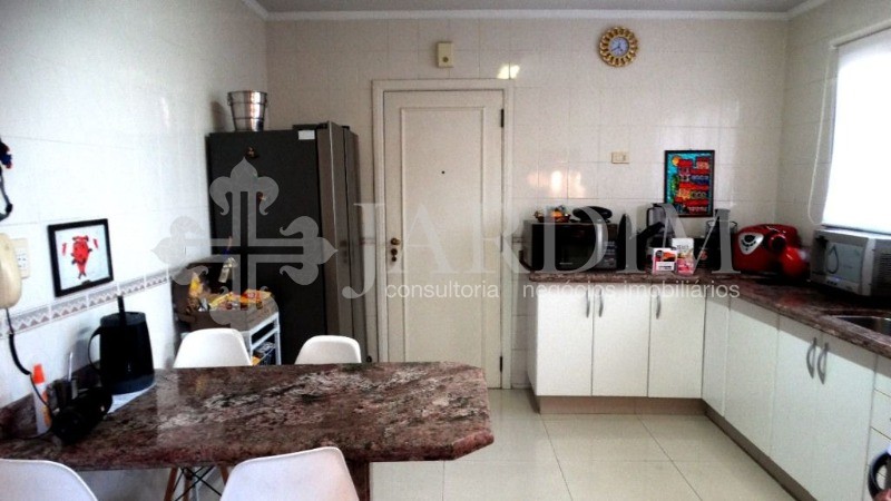 Apartamento à venda com 3 quartos, 180m² - Foto 17