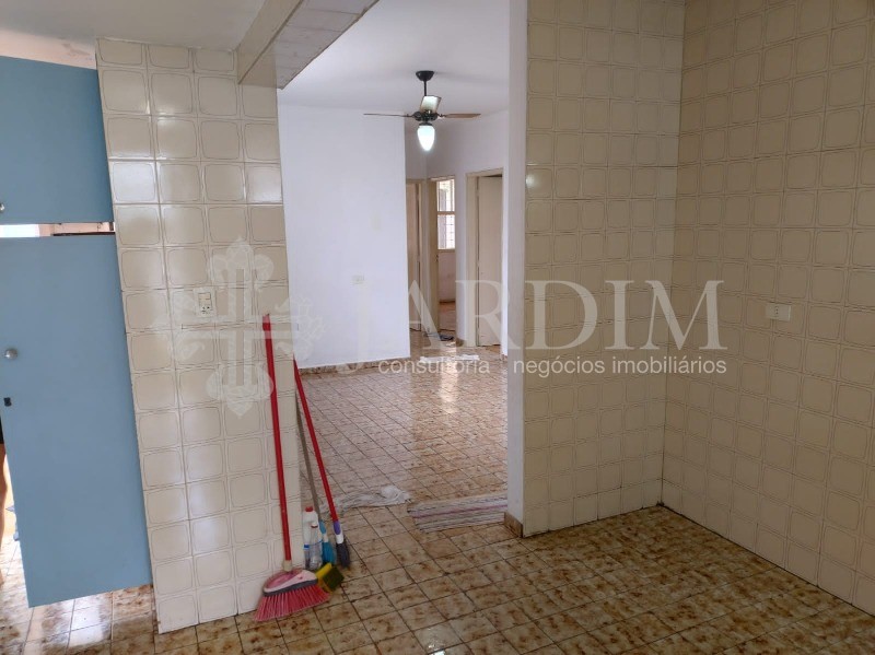 Casa à venda com 3 quartos, 250m² - Foto 11