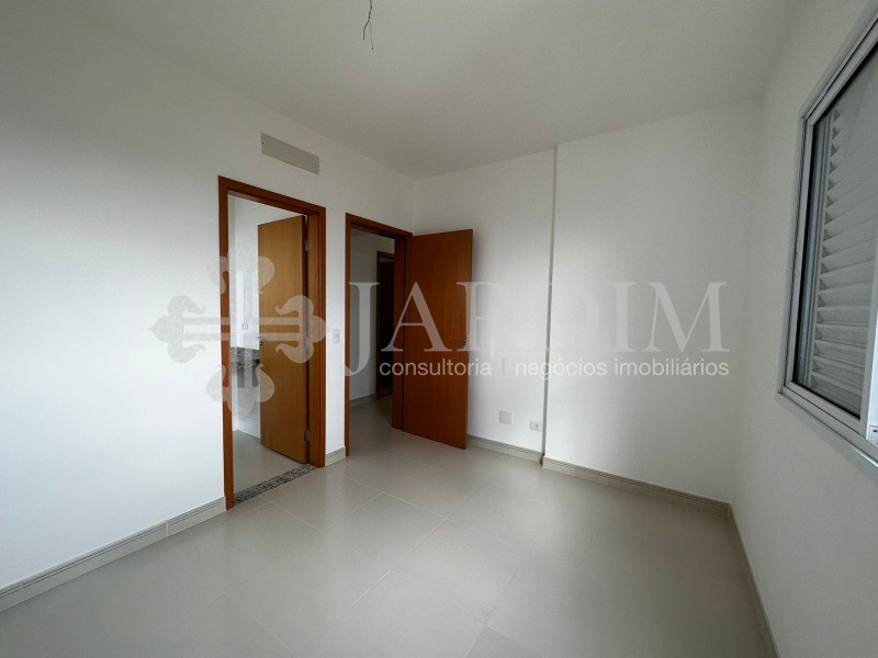 Apartamento à venda com 3 quartos, 86m² - Foto 17