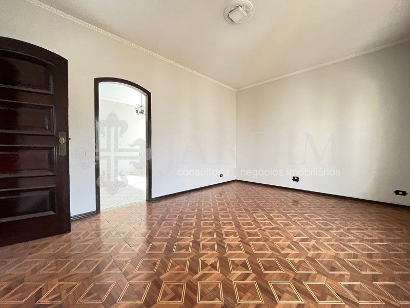 Prédio Inteiro para alugar com 4 quartos, 250m² - Foto 1