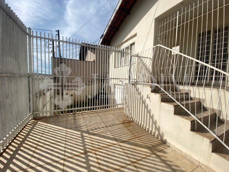 Casa à venda com 2 quartos, 250m² - Foto 36