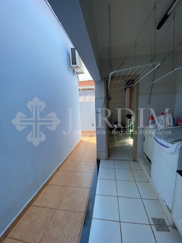 Casa à venda com 3 quartos, 250m² - Foto 18