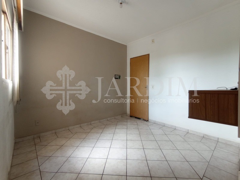 Apartamento à venda com 2 quartos, 42m² - Foto 2