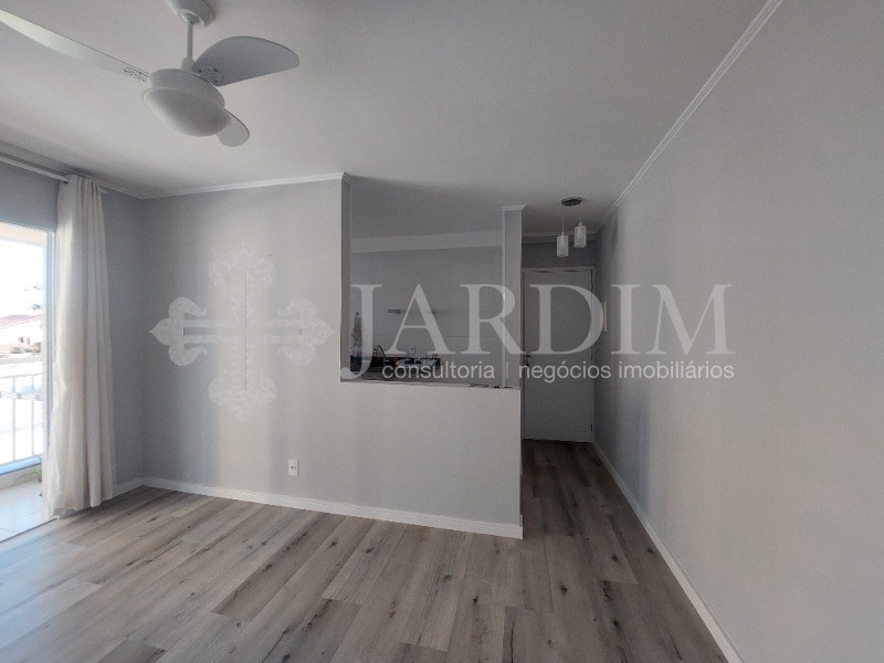 Apartamento à venda com 2 quartos, 72m² - Foto 3