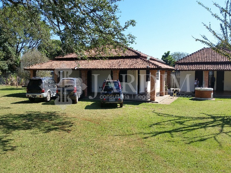 Fazenda à venda com 3 quartos, 223m² - Foto 2