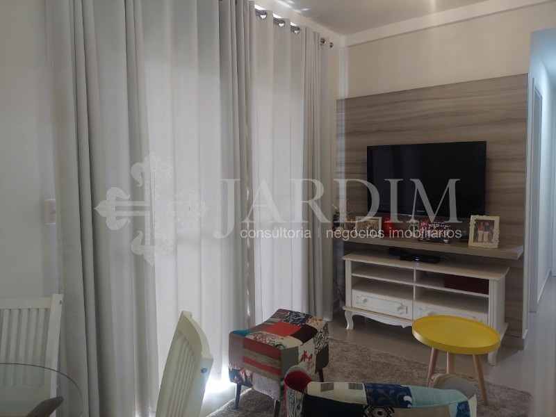 Apartamento à venda com 2 quartos, 70m² - Foto 9