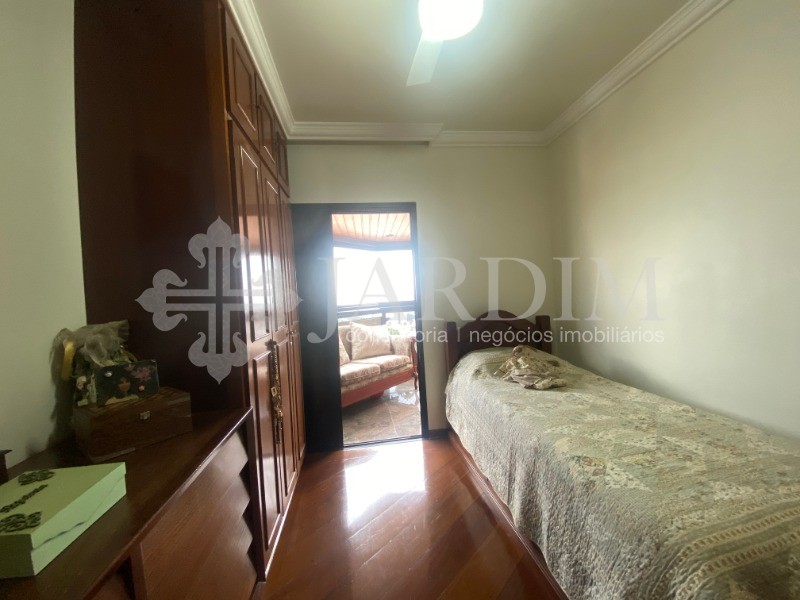 Apartamento à venda com 4 quartos, 211m² - Foto 15