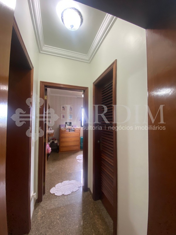 Apartamento à venda com 4 quartos, 211m² - Foto 9