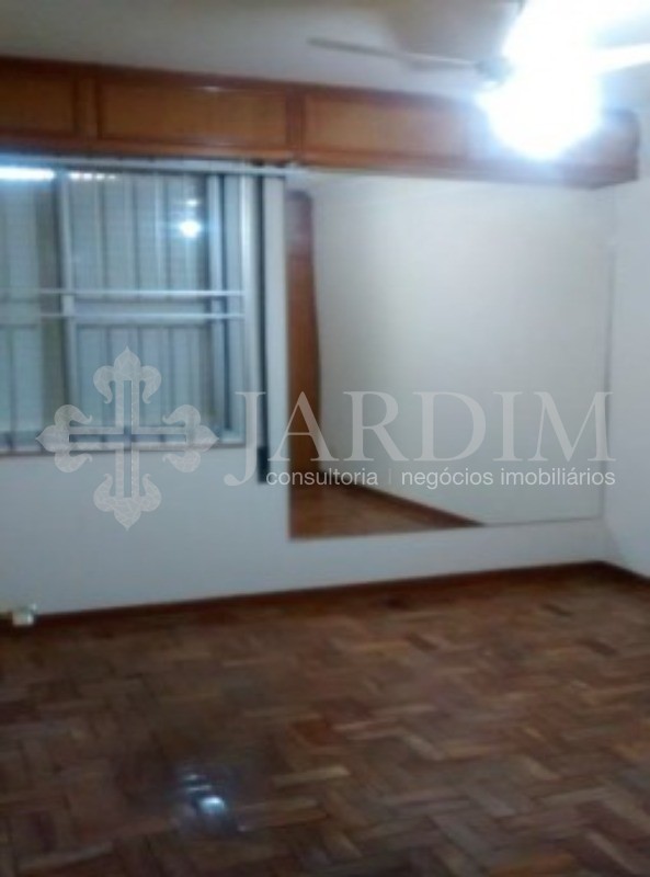 Apartamento à venda com 3 quartos, 222m² - Foto 3