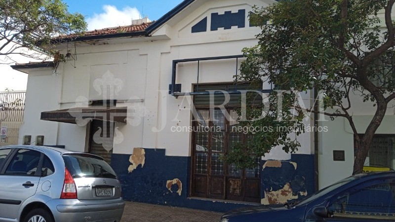 Prédio Inteiro à venda e aluguel com 1 quarto, 122m² - Foto 1