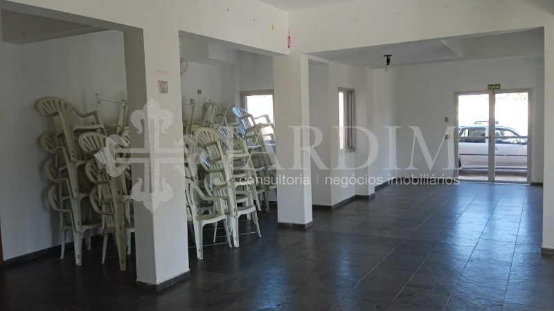 Apartamento à venda com 3 quartos, 75m² - Foto 2