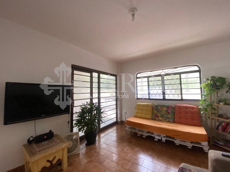 Casa à venda com 3 quartos, 357m² - Foto 3